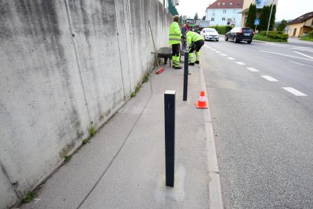 POSTAVLANJE NOVIH STEBRIČKOV NA RAKEKU 09 FOTO LJUBO VUKELIČ